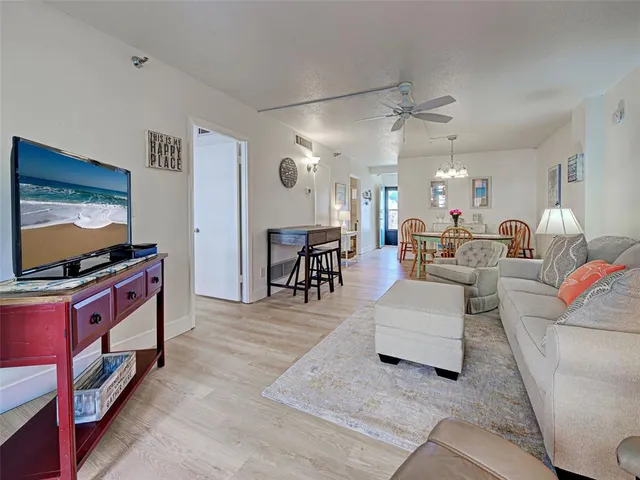 $289,000 | 232 St Augustine Avenue, Unit 105, Venice, FL 34285