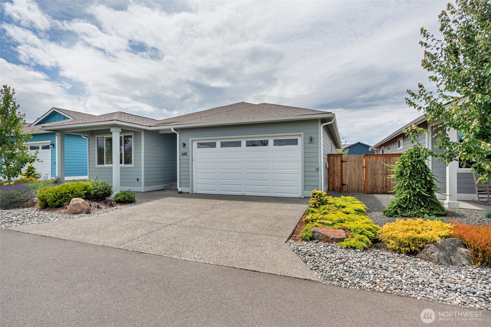 643 North Gascon Place Sequim, WA 98382 - Photo 7 of 40