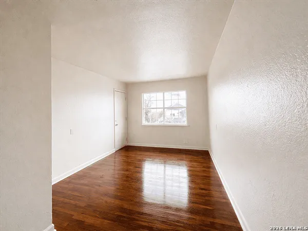 $750 | 1511 West Woodlawn Avenue, Unit 4, San Antonio, TX 78201