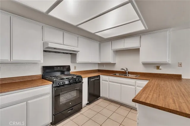 $288,000 | 1305 West Latham Avenue, Unit 1305, Hemet, CA 92543