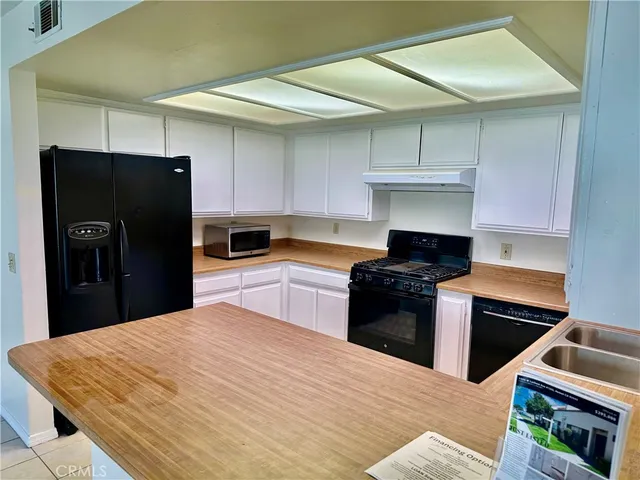 $288,000 | 1305 West Latham Avenue, Unit 1305, Hemet, CA 92543