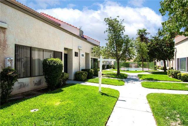 $288,000 | 1305 West Latham Avenue, Unit 1305, Hemet, CA 92543
