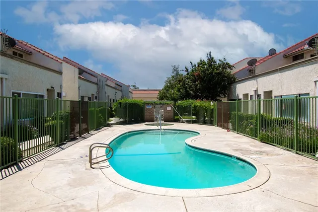 $288,000 | 1305 West Latham Avenue, Unit 1305, Hemet, CA 92543