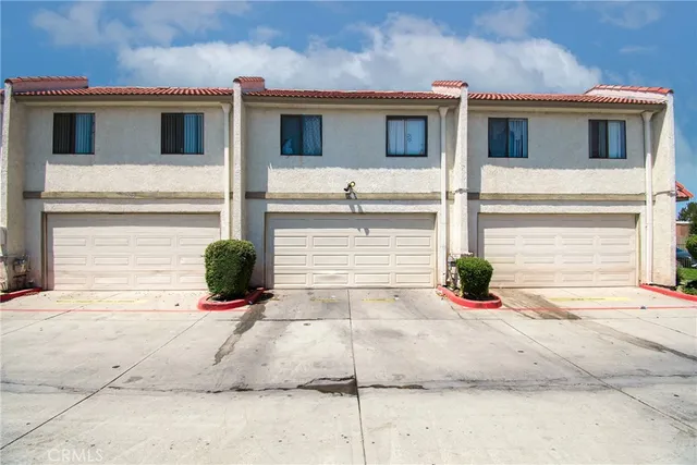 $288,000 | 1305 West Latham Avenue, Unit 1305, Hemet, CA 92543
