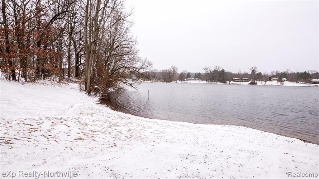 704 West Baker Road Highland, MI 48357 - Photo 37 of 40 Gallery Image 37