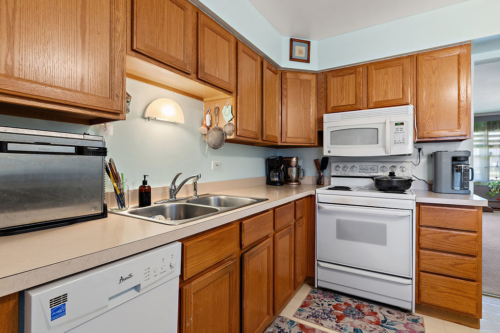 2000 Parkside Drive, Unit B1 Park Ridge, IL 60068 - Photo 5 of 10 Gallery Image 5