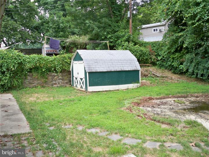 72 Rambler Lane Levittown, PA 19055 - Photo 14 of 16 Gallery Image 14