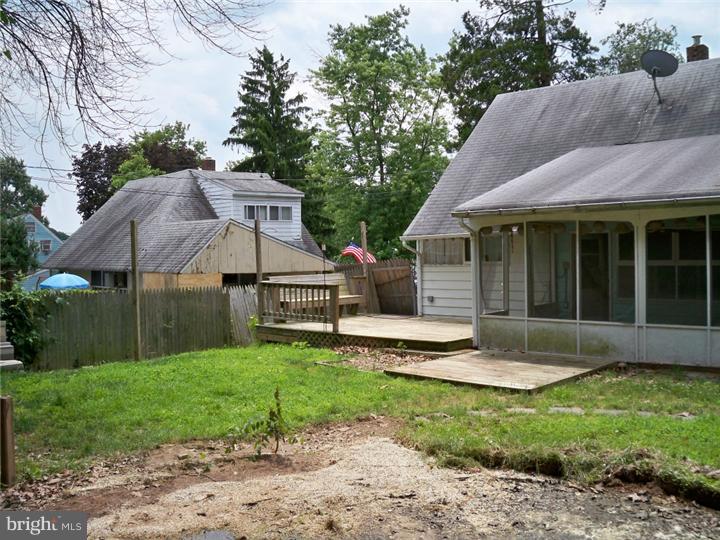 72 Rambler Lane Levittown, PA 19055 - Photo 15 of 16 Gallery Image 15