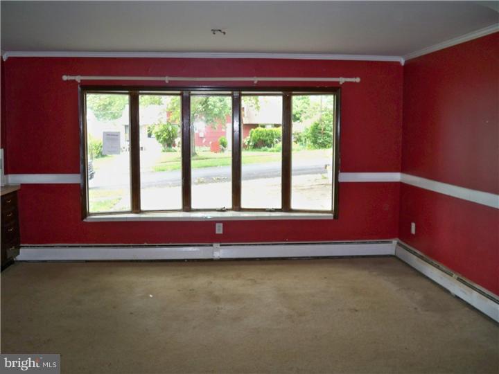 72 Rambler Lane Levittown, PA 19055 - Photo 7 of 16 Gallery Image 7