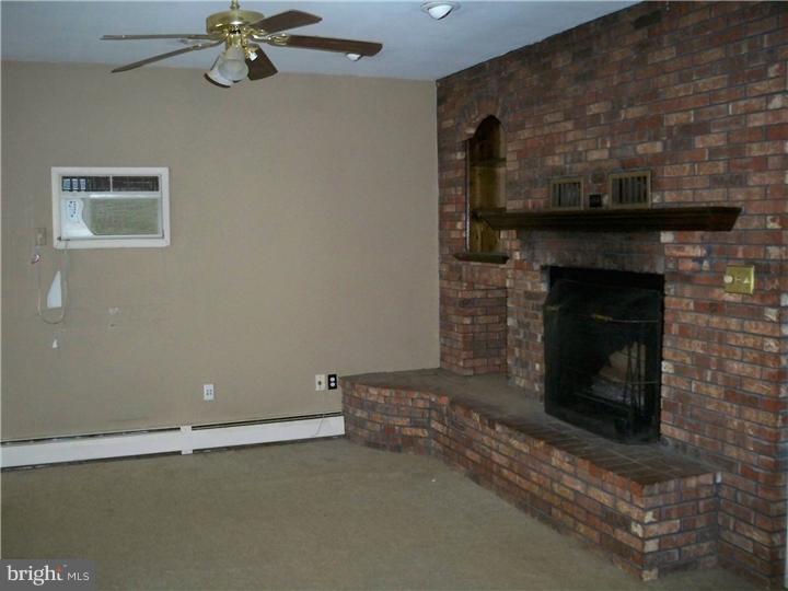 72 Rambler Lane Levittown, PA 19055 - Photo 8 of 16 Gallery Image 8