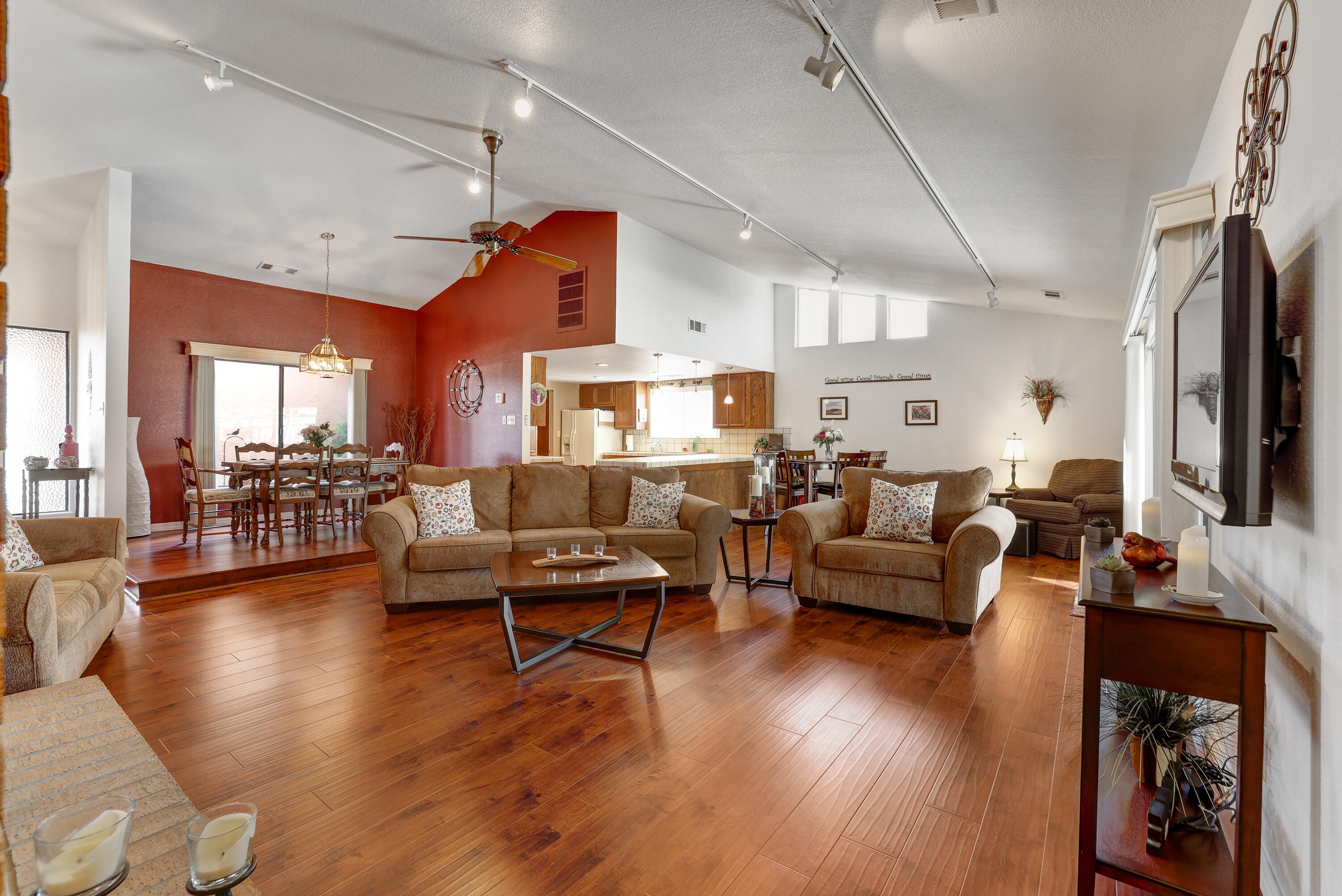 809 West Walnut Street Exeter, CA 93221 - Photo 9 of 63 D50A1800_1_2