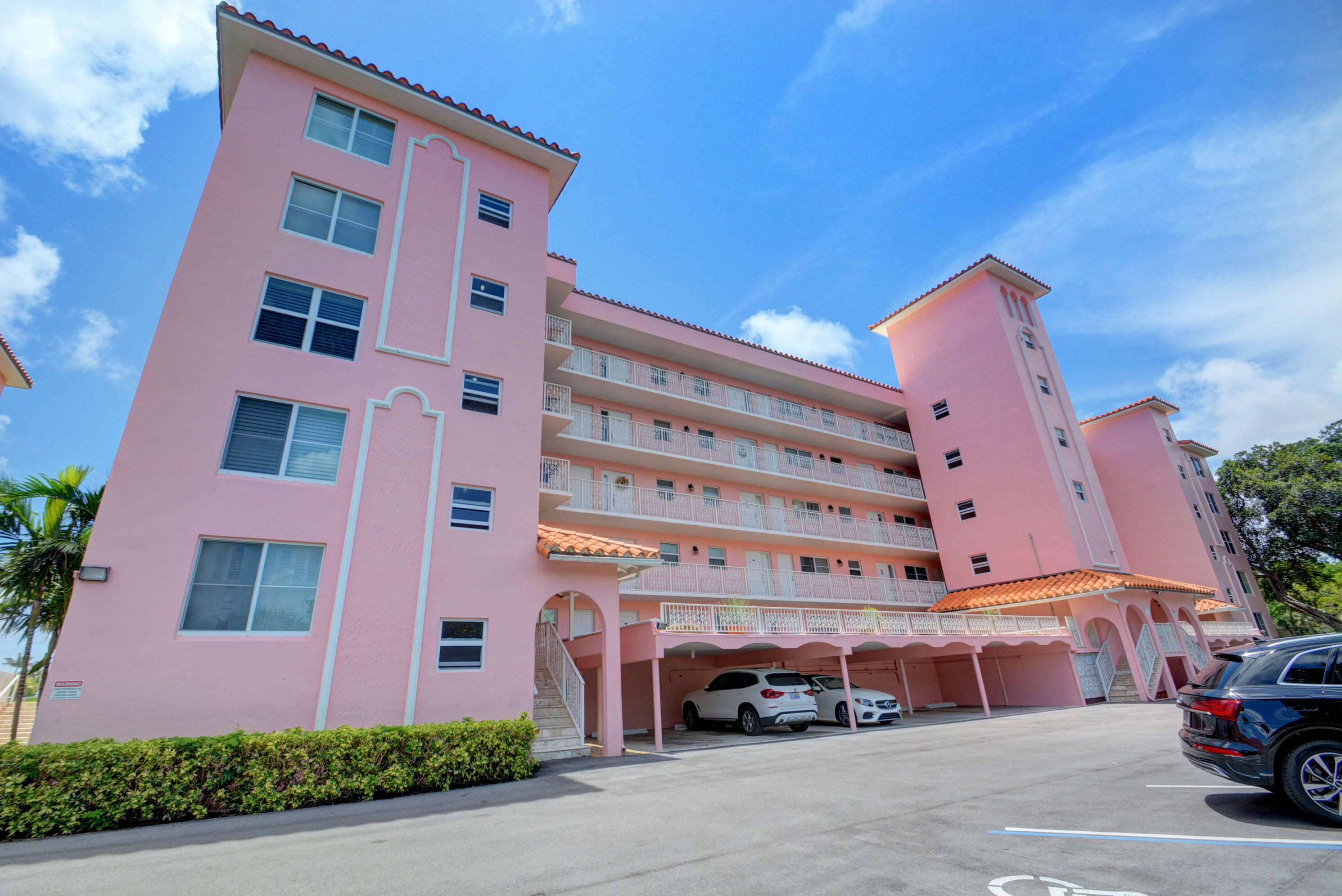1040 Banyan Road, Unit 301C Boca Raton, FL 33432 - Photo 41 of 49 a building view
