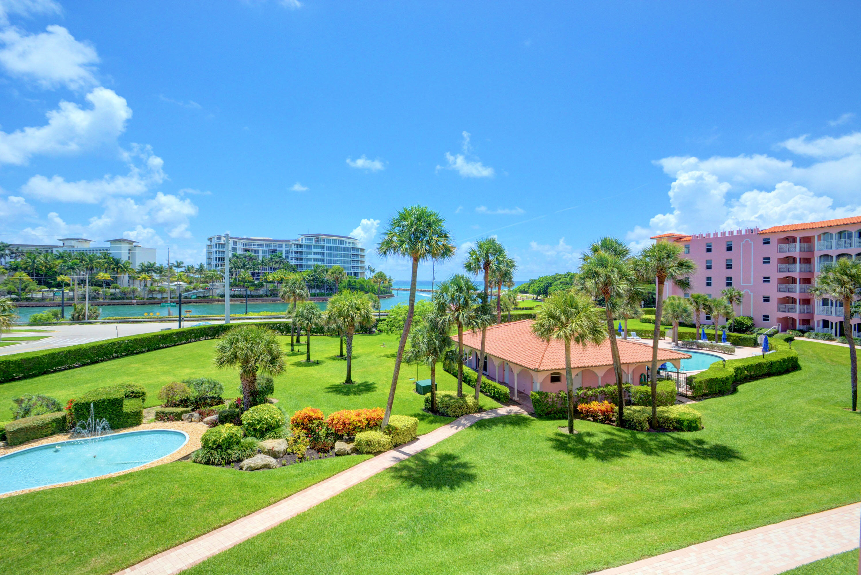 1040 Banyan Road, Unit 301C Boca Raton, FL 33432 - Photo 44 of 49 a view of a park with houses