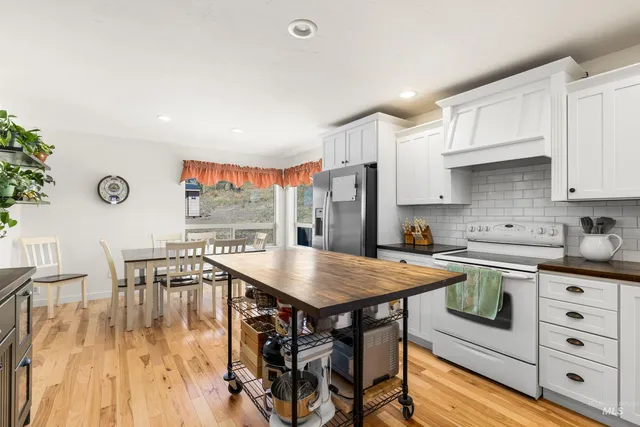 $1,255,000 | 12000 Holbrook Lane, Ola, ID 83657