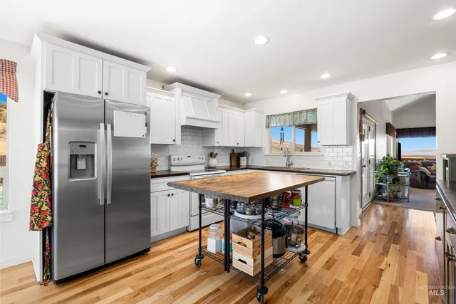 $1,255,000 | 12000 Holbrook Lane, Ola, ID 83657