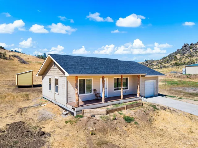 $1,255,000 | 12000 Holbrook Lane, Ola, ID 83657