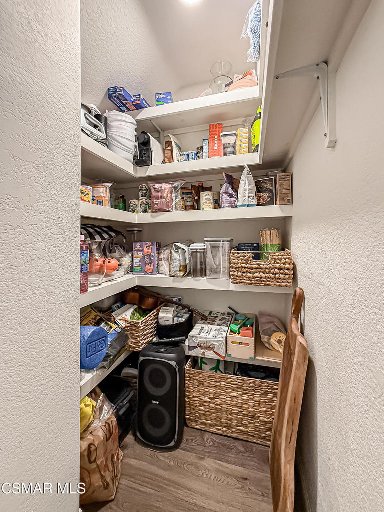 619 Hooper Avenue Simi Valley, CA 93065 - Photo 18 of 56
