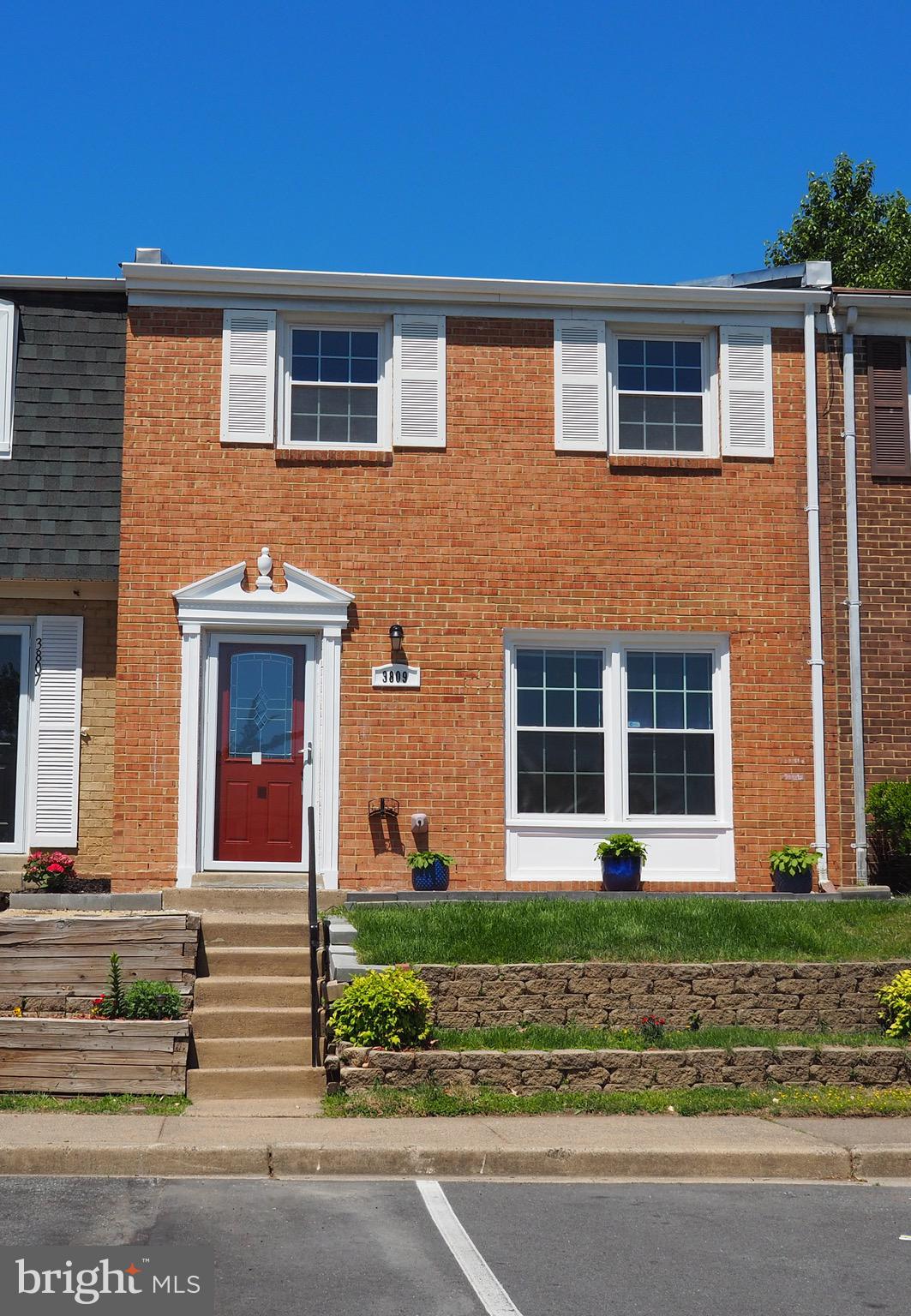 3809 Port Hope Point Triangle, VA 22172 - Photo 1 of 34