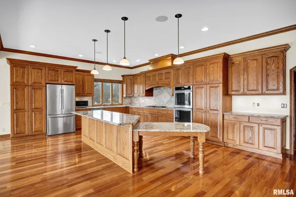 $1,150,000 | 22500 Spring Creek Road, Washington, IL 61571