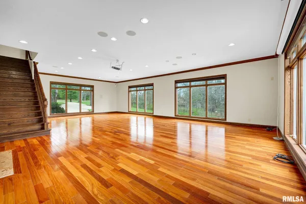 $1,150,000 | 22500 Spring Creek Road, Washington, IL 61571