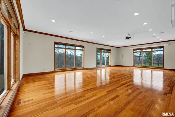 $1,150,000 | 22500 Spring Creek Road, Washington, IL 61571