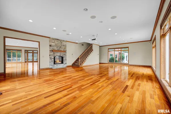 $1,150,000 | 22500 Spring Creek Road, Washington, IL 61571