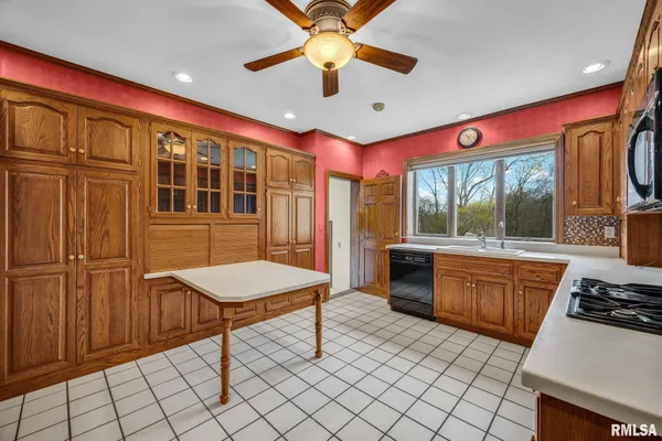 $1,150,000 | 22500 Spring Creek Road, Washington, IL 61571