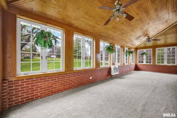 $1,150,000 | 22500 Spring Creek Road, Washington, IL 61571