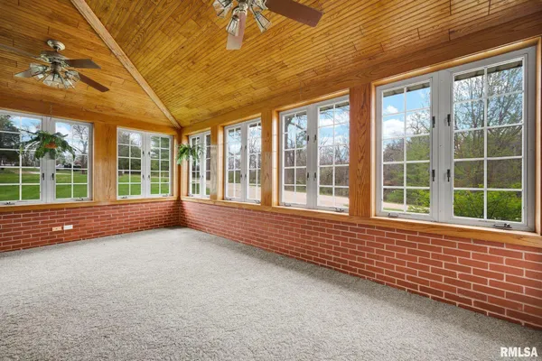 $1,150,000 | 22500 Spring Creek Road, Washington, IL 61571