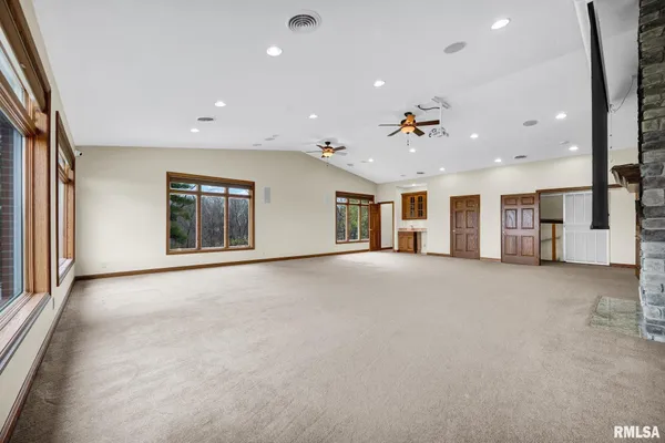 $1,150,000 | 22500 Spring Creek Road, Washington, IL 61571