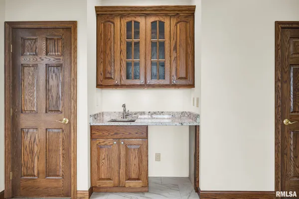 $1,150,000 | 22500 Spring Creek Road, Washington, IL 61571