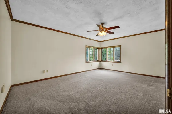 $1,150,000 | 22500 Spring Creek Road, Washington, IL 61571