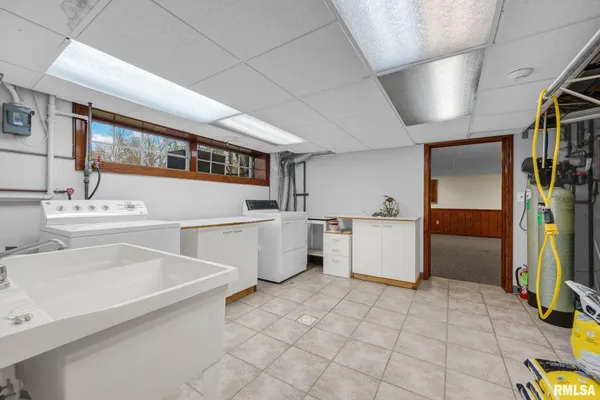 $1,150,000 | 22500 Spring Creek Road, Washington, IL 61571