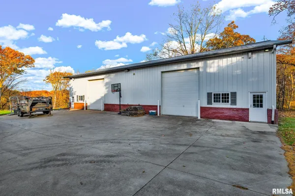 $1,150,000 | 22500 Spring Creek Road, Washington, IL 61571