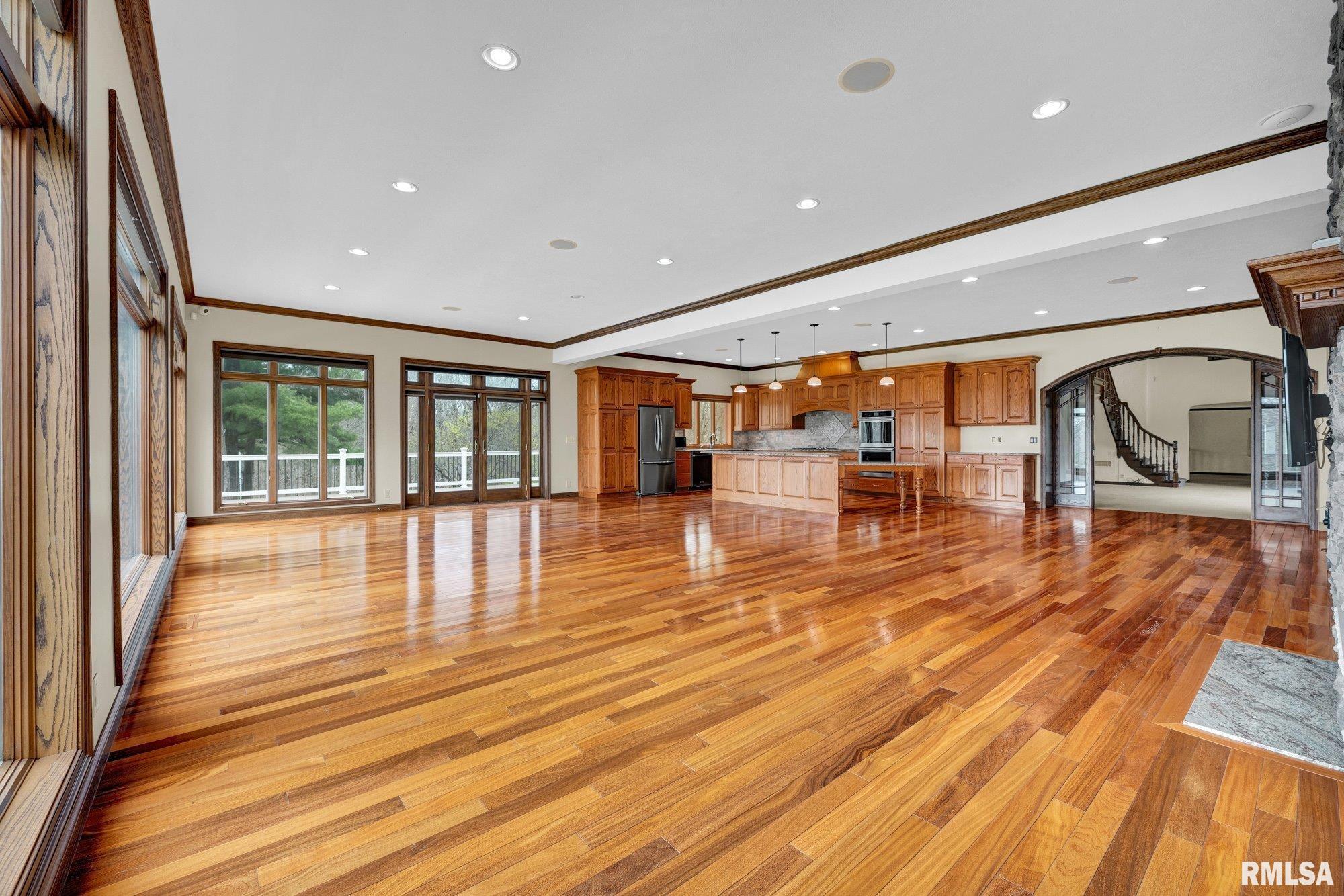 22500 Spring Creek Road Washington, IL 61571 - Photo 8 of 100