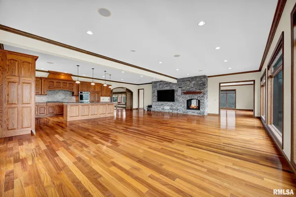 $1,150,000 | 22500 Spring Creek Road, Washington, IL 61571