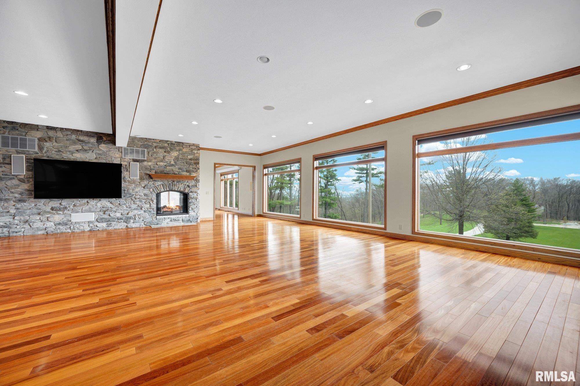 22500 Spring Creek Road Washington, IL 61571 - Photo 10 of 100