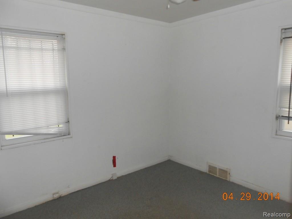 9351 Evergreen Road Detroit, MI 48228 - Photo 11 of 13 DSCN7332.jpg