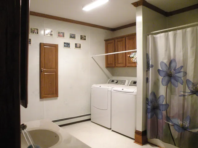 $299,900 | 610 1st Street, Bloomington, WI 53804