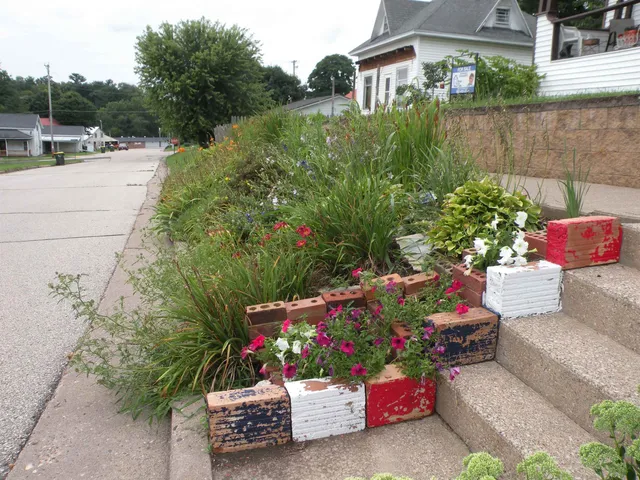 $299,900 | 610 1st Street, Bloomington, WI 53804