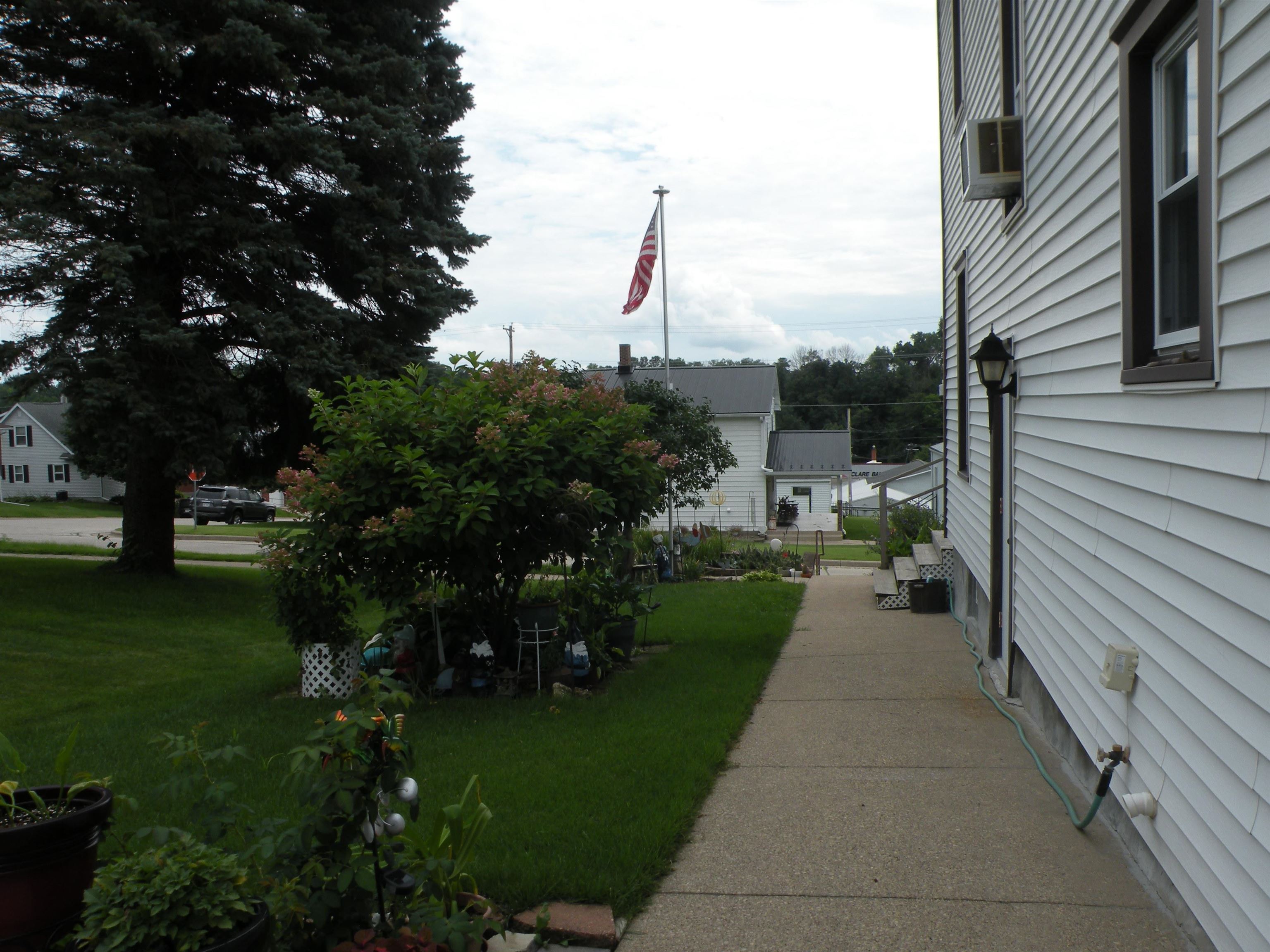 610 1st Street Bloomington, WI 53804 - Photo 41 of 65