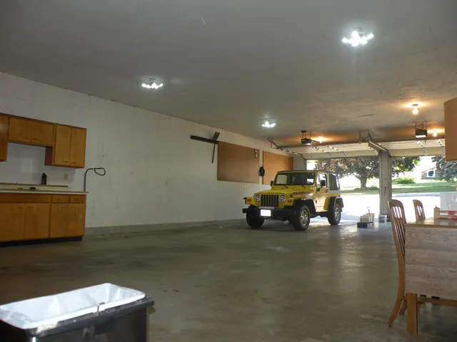 $299,900 | 610 1st Street, Bloomington, WI 53804