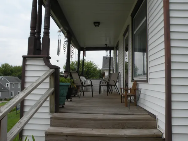$299,900 | 610 1st Street, Bloomington, WI 53804