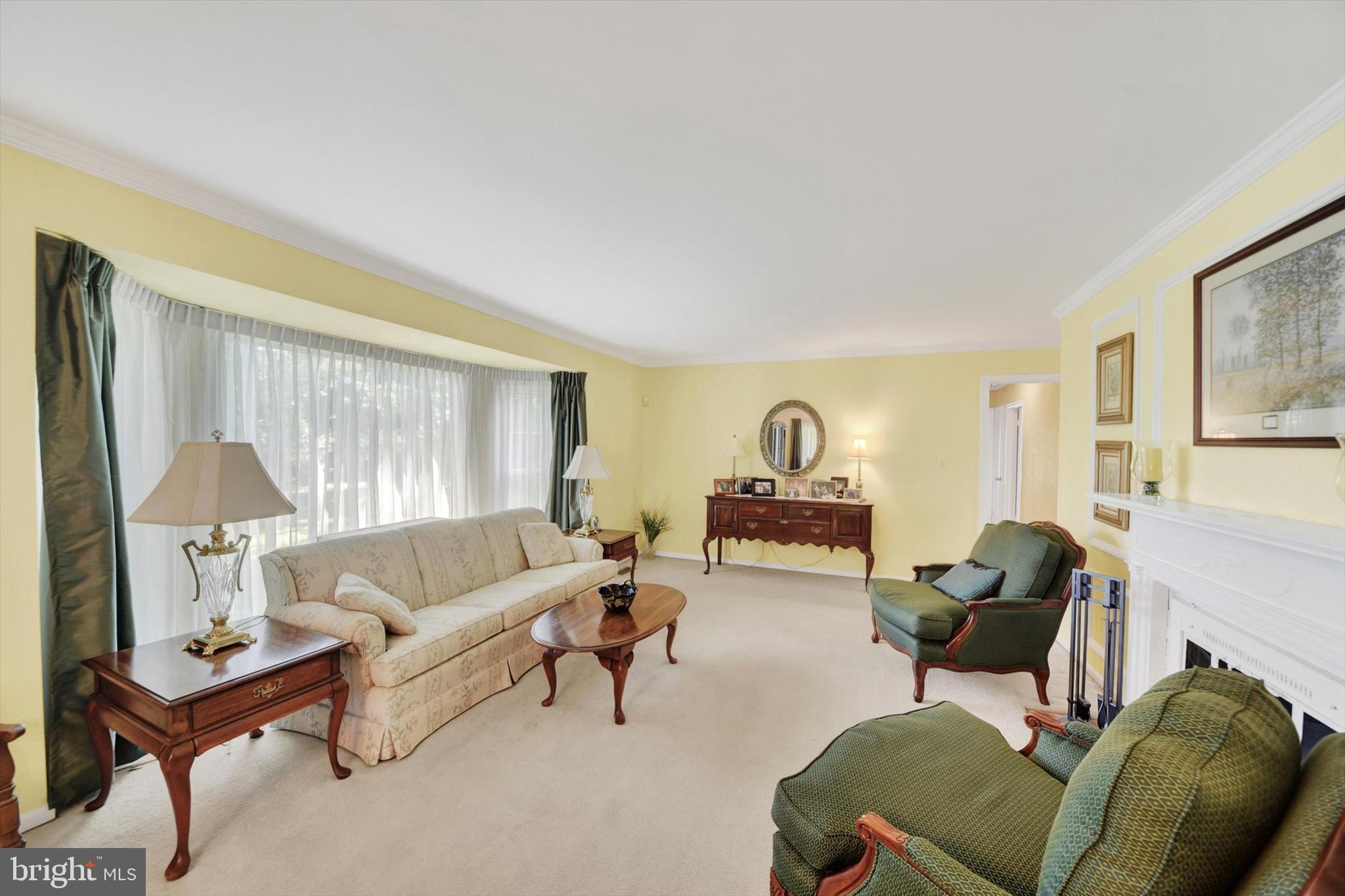 2305 Pot Spring Road Lutherville-Timonium, MD 21093 - Photo 5 of 23 Living Room