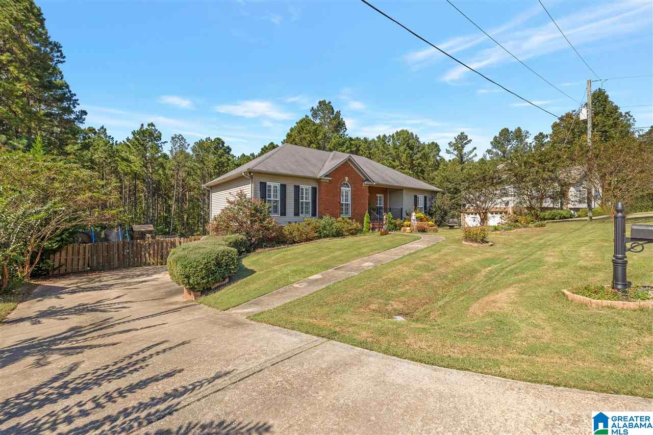 245 Maple Crest Odenville, AL 35120 - Photo 4 of 38
