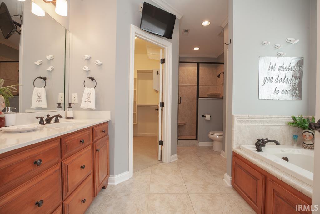 4428 Huntington Ridge Circle Newburgh, IN 47630 - Photo 14 of 36 Gallery Image 14