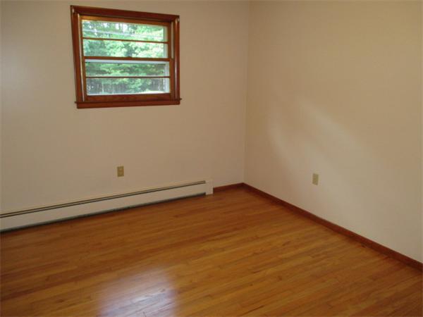 397 River Road Uxbridge, MA 01569 - Photo 8 of 15 Gallery Image 8