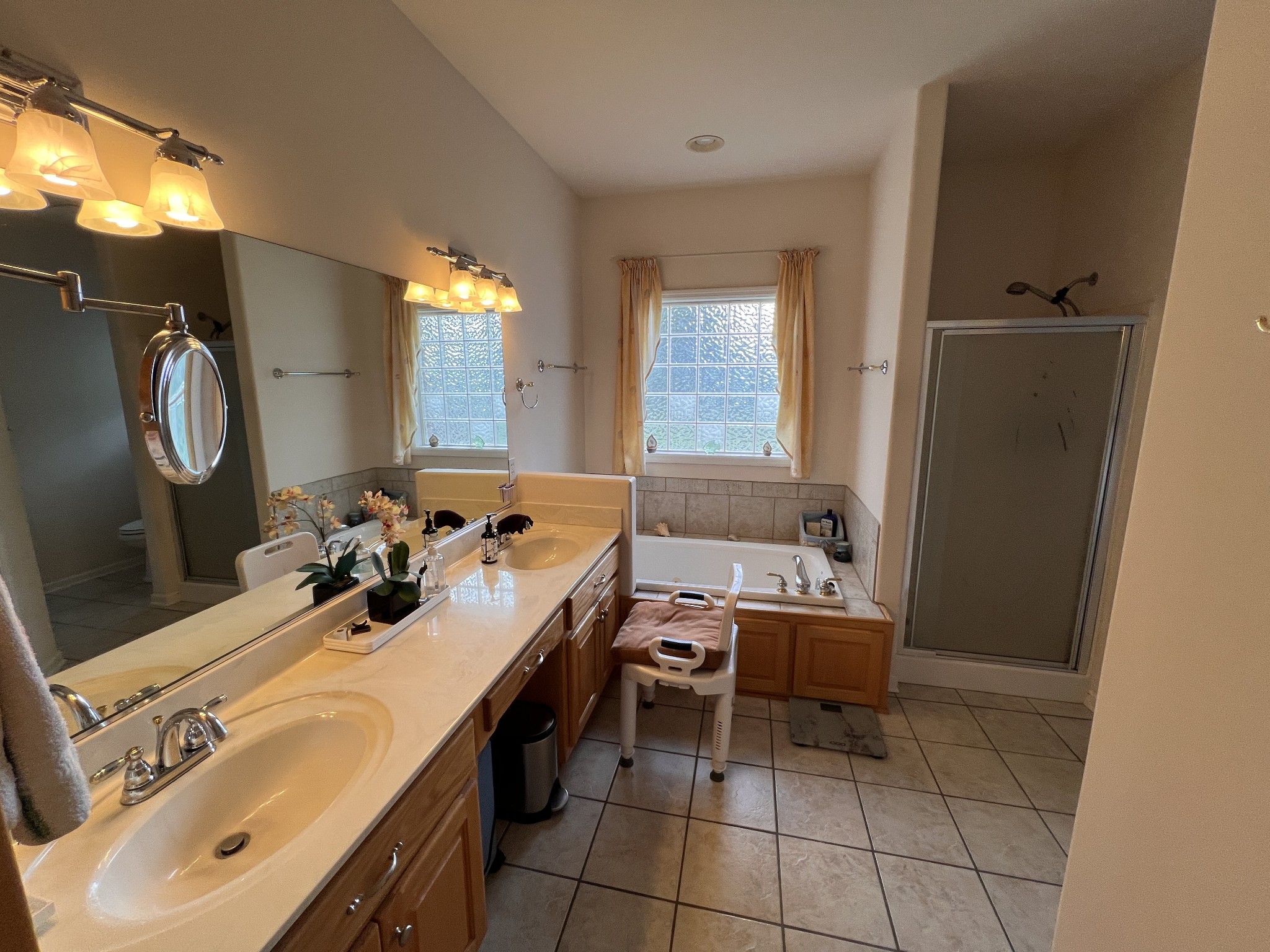 119 Riva Lake Road Winchester, TN 37398 - Photo 17 of 27 double sink, jacuzzi tub and separate stand up shower and hidden water closet.
