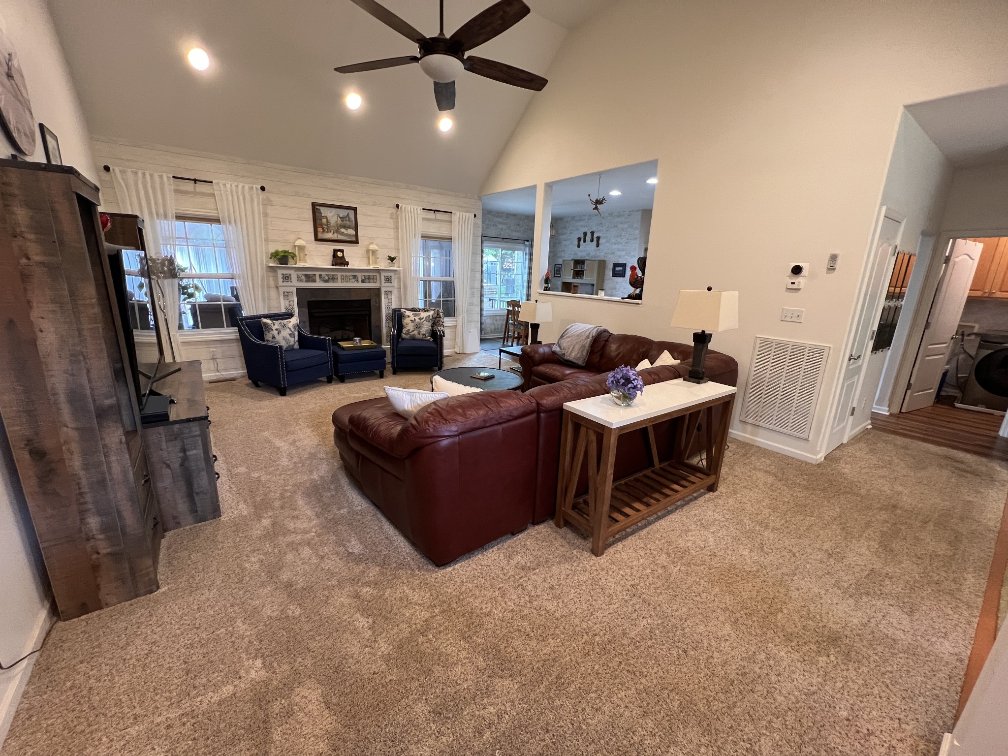 119 Riva Lake Road Winchester, TN 37398 - Photo 10 of 27 28X16 living room