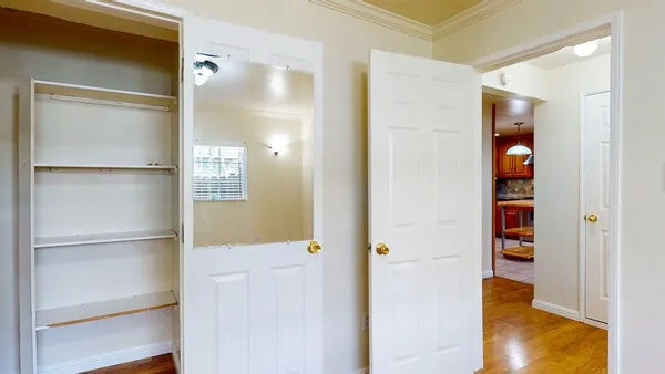 a view of walk in closet